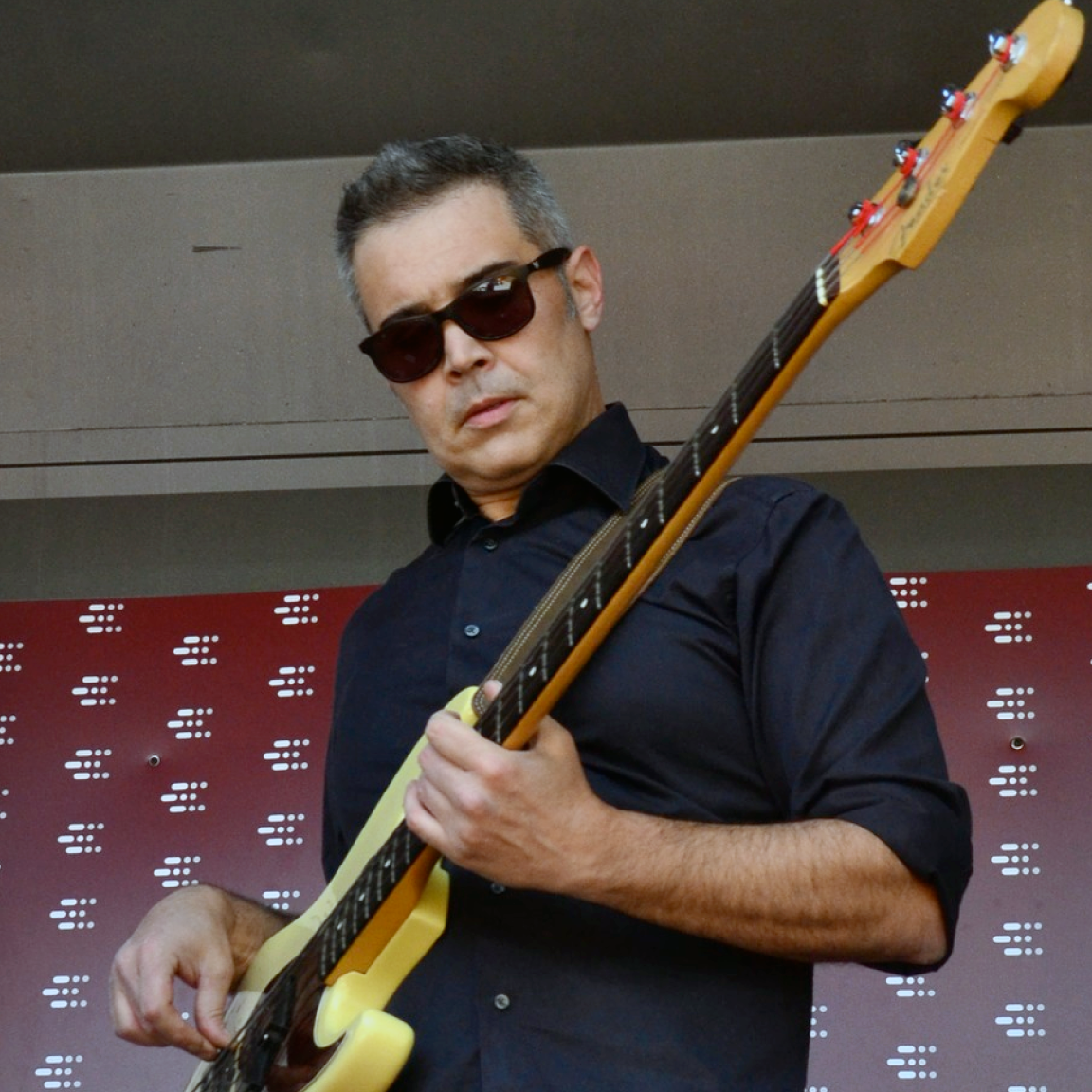 Giampiero Carella Bassista Aerosoul Band